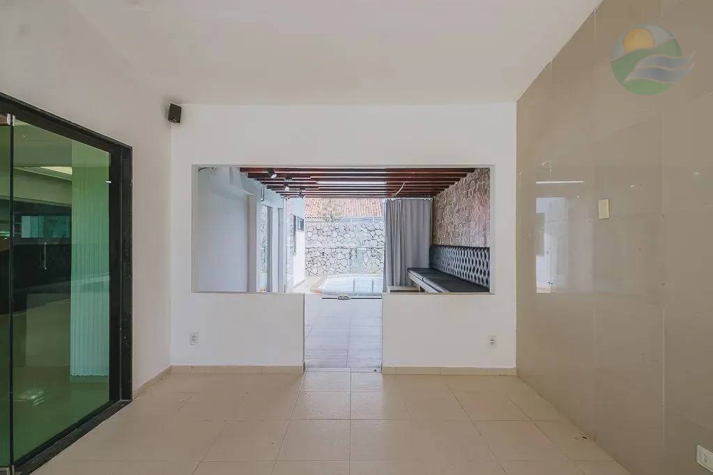 Casa à venda com 4 quartos, 400m² - Foto 2